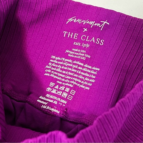 NWOT Free People Movement Good Karma Flare Leggings - Picture 2 of 2